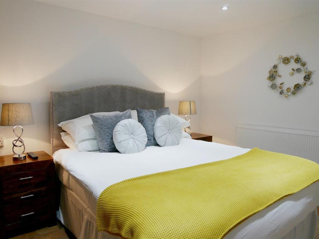 Norton House - Mumbles Bed & Breakfast 3*