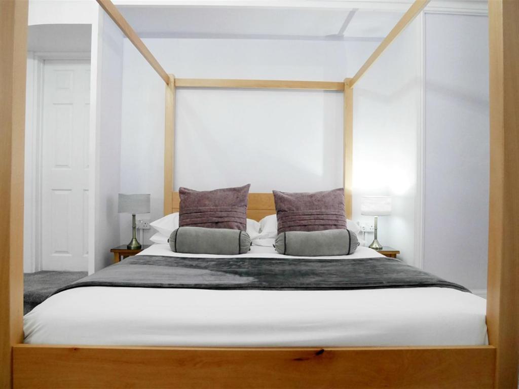 Norton House - Mumbles Bed & Breakfast 3*
