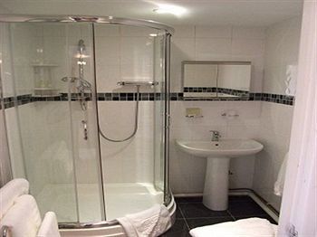 Norton House - Mumbles 3*