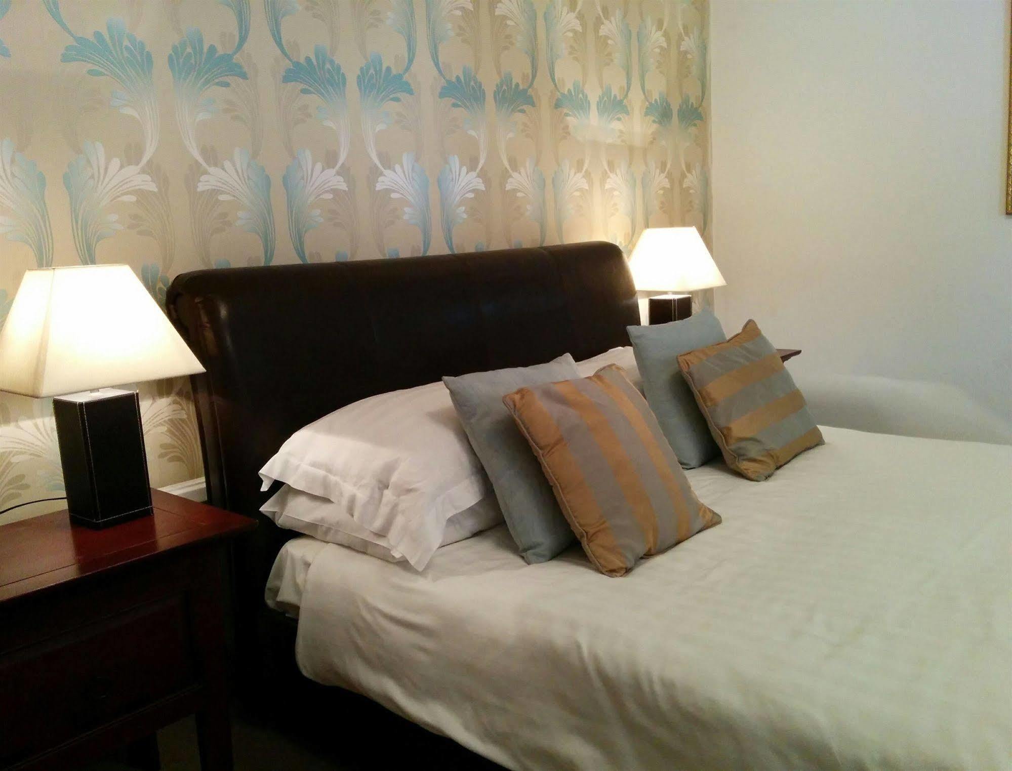 Norton House - Mumbles Bed & Breakfast Swansea