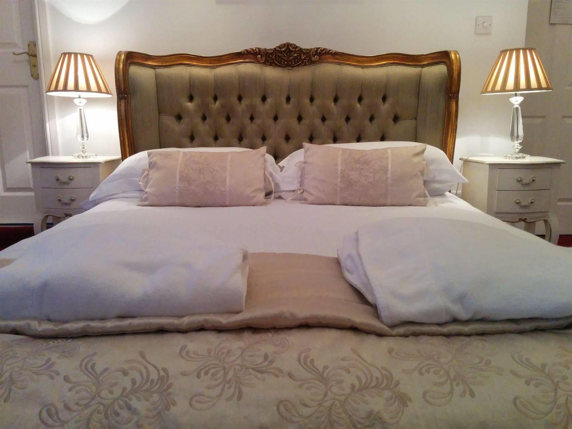 Norton House - Mumbles 3*