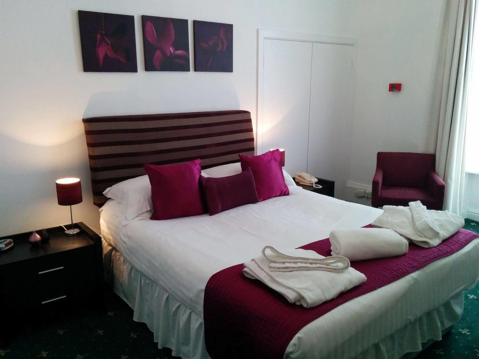 Norton House - Mumbles Bed & Breakfast 3*
