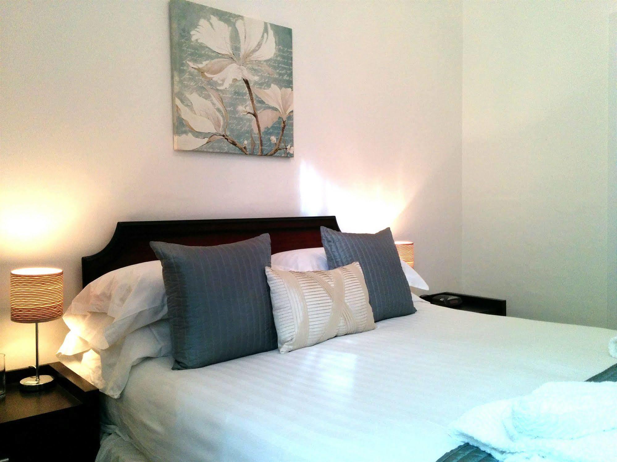 Norton House - Mumbles 3*