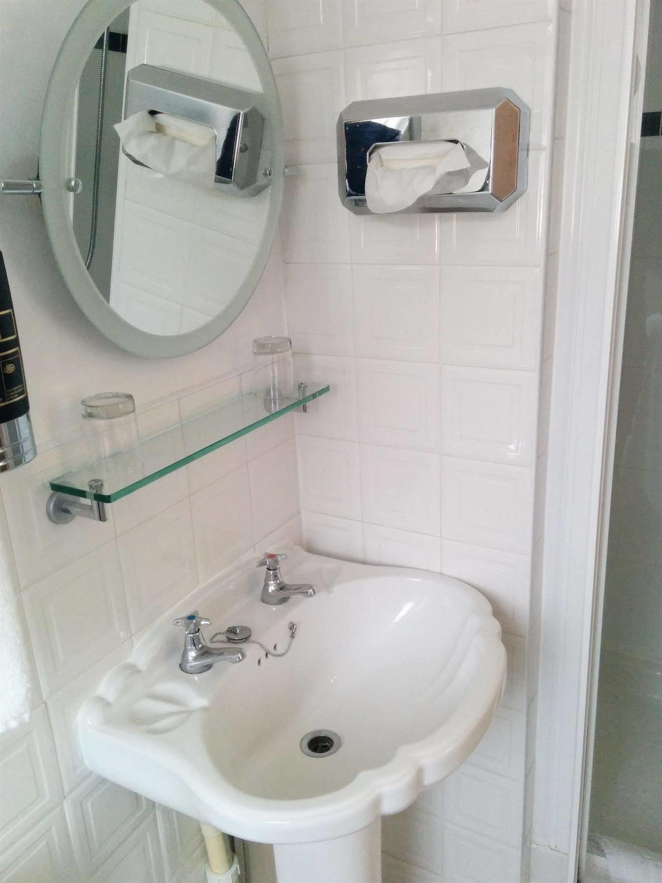 Norton House - Mumbles Bed & Breakfast 3*